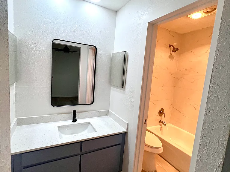 813 Panay Way Dr — Photo 25