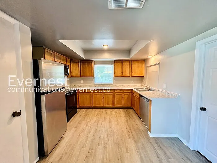 4708 Harwich St — Photo 4