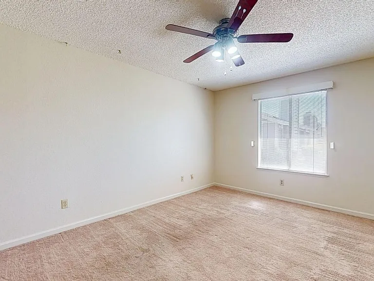 1027 W Dakota Ave #104 — Photo 11