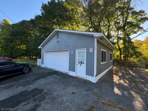 28 Susquehanna St, Franklin, NJ 07416