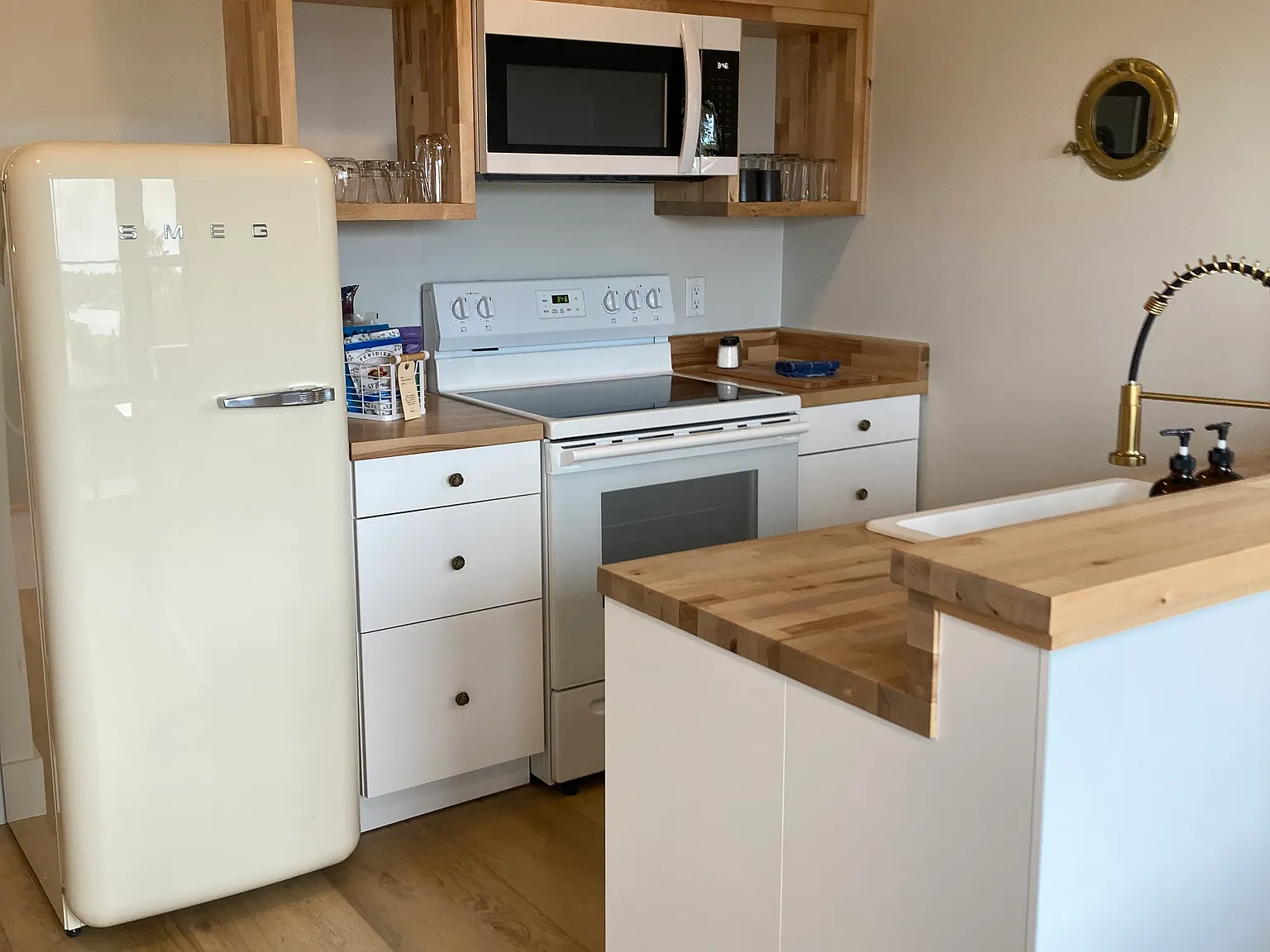 1 bed, 800 sqft, $4,995 — Photo 2