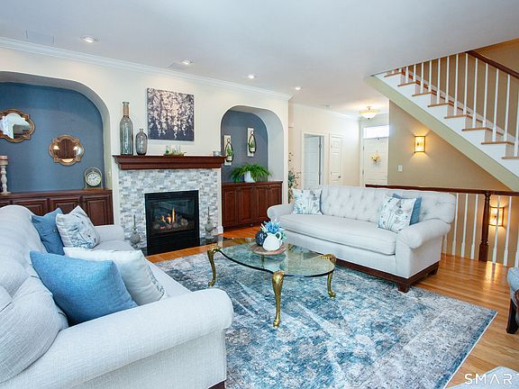 2nd image of 37 Bantry Road #37