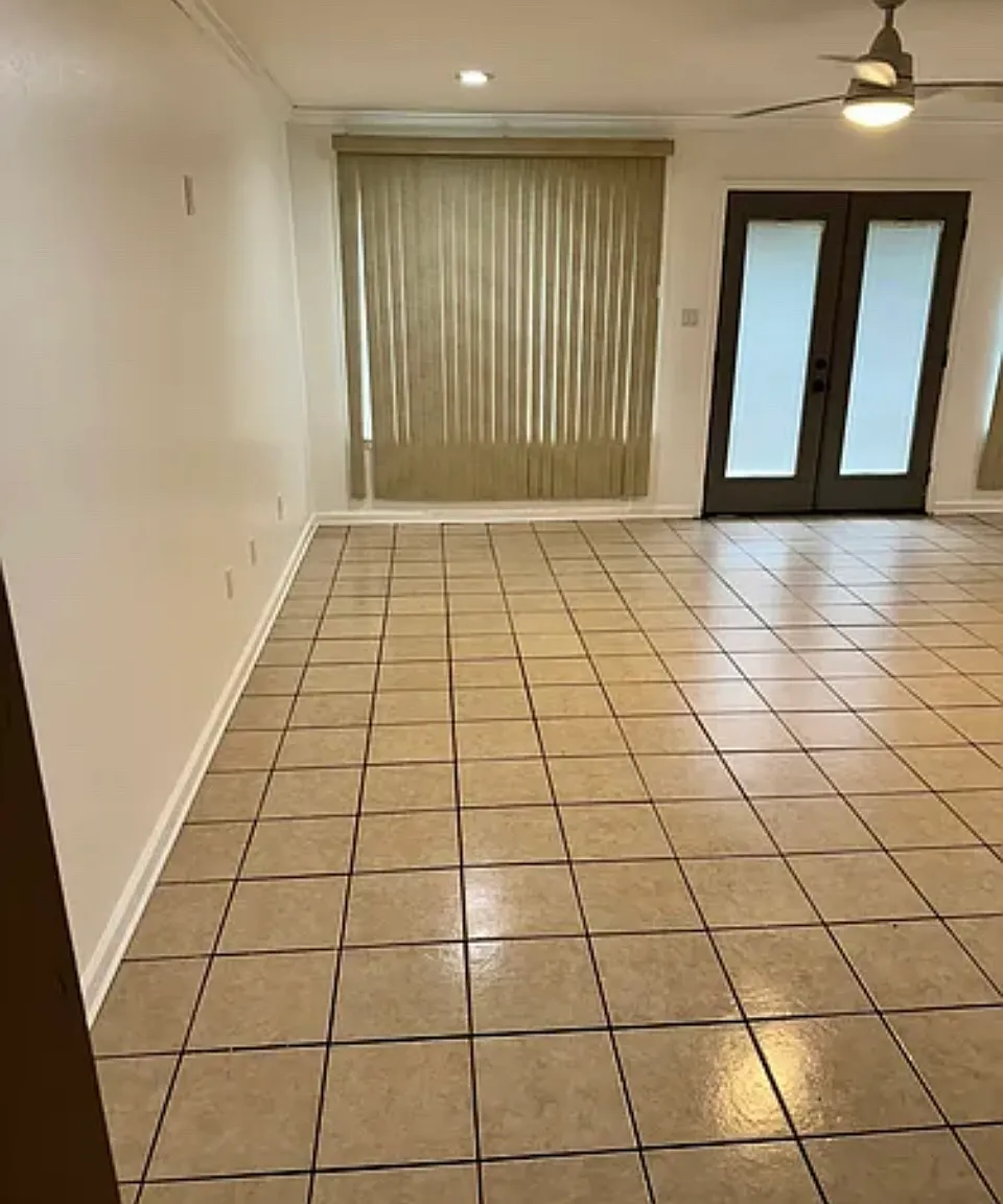 4 bed, 2800 sqft, $2,700 — Photo 3
