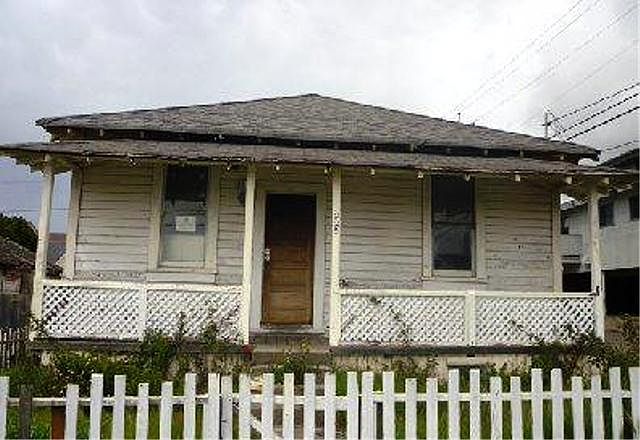 2nd image of 225 Madrone St