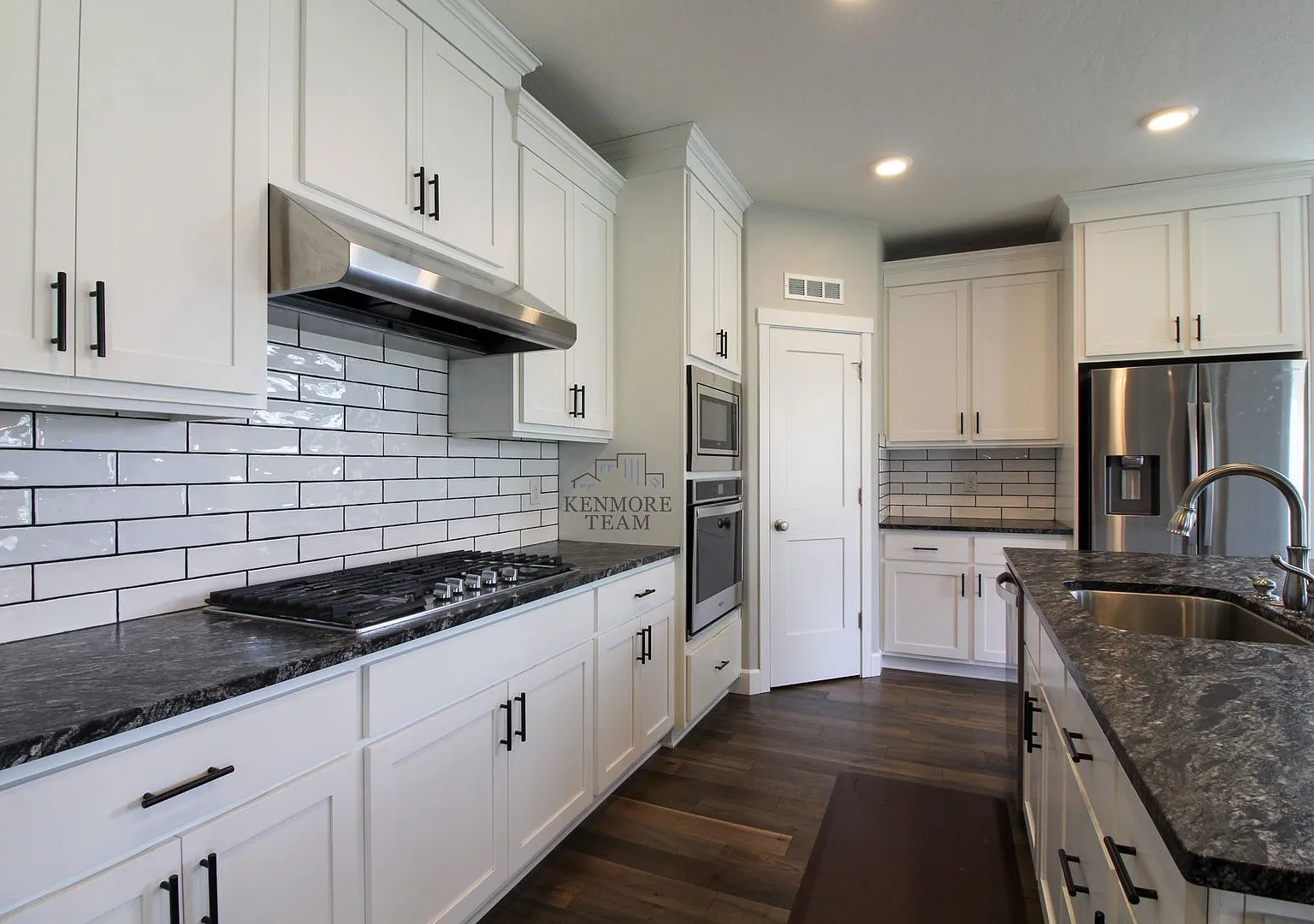 3 Bedroom, 2 Bath Home in Pasco — Photo 3