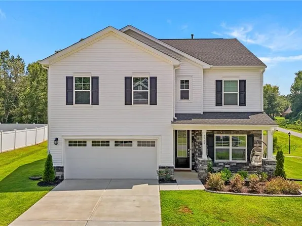 4548 Armentrout Ct, Walkertown, NC 27051