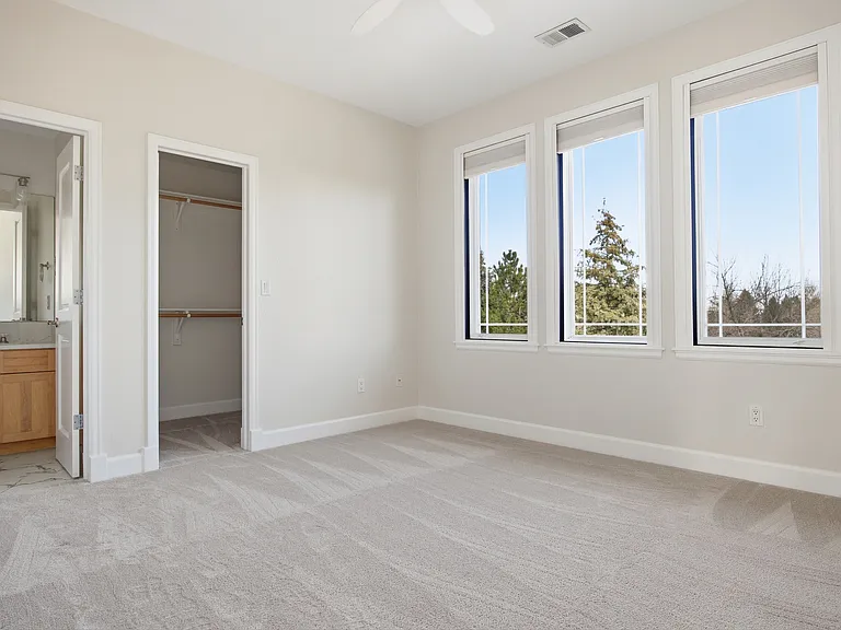 10443 Sunlight Dr — Photo 20