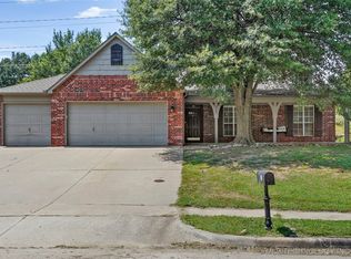 312 S 62nd St, Broken Arrow, OK 74014