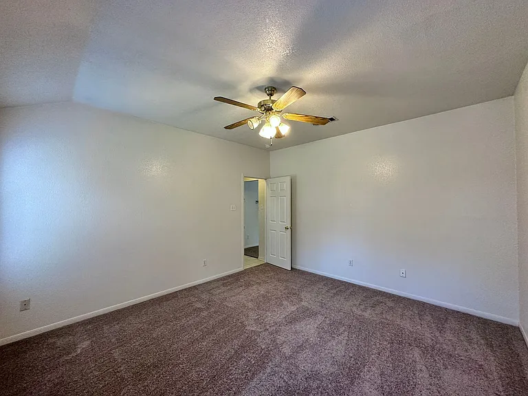 2208 Jay Dr — Photo 8