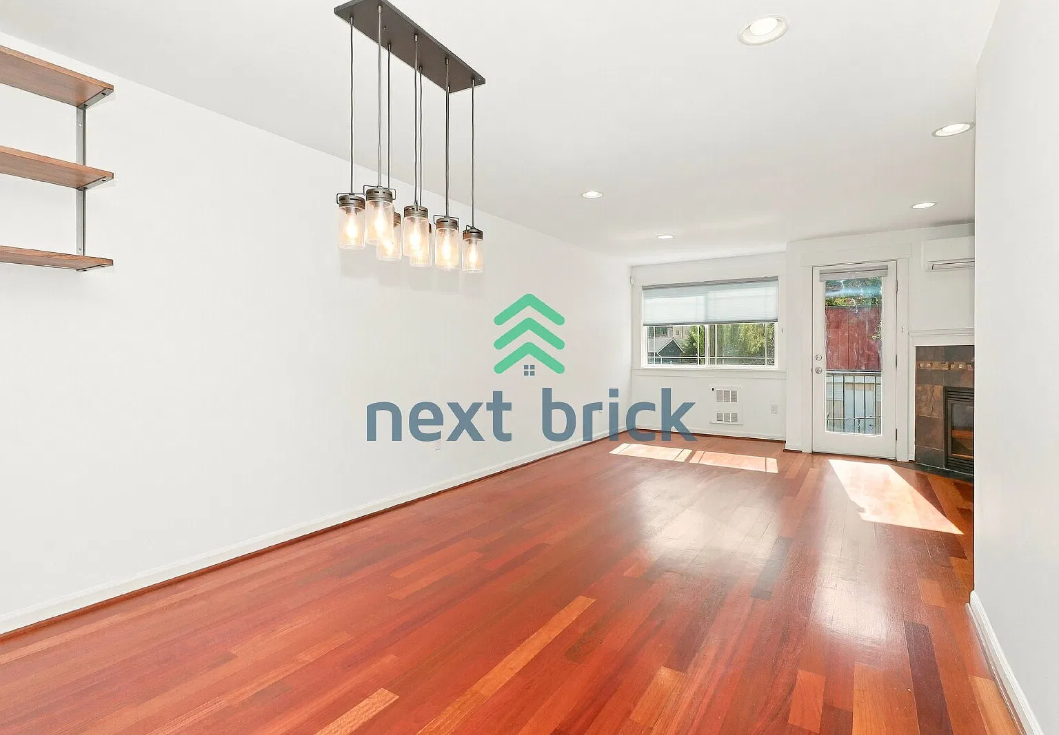 "Chic Seattle Living: Spacious 3-Bed Townhouse with 2 Baths on W Jameson St!" — Photo 4