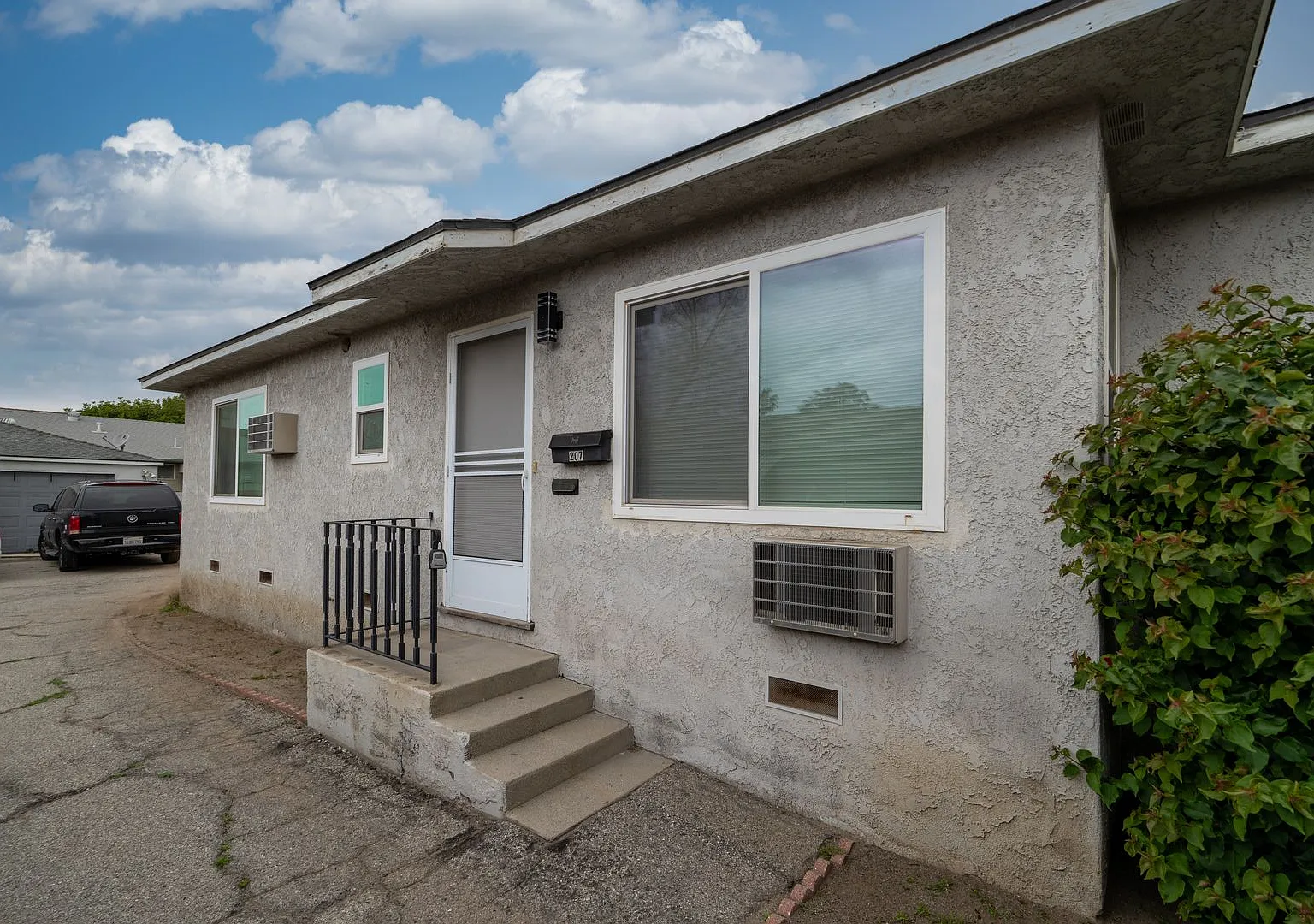 205Mayf — Photo 4