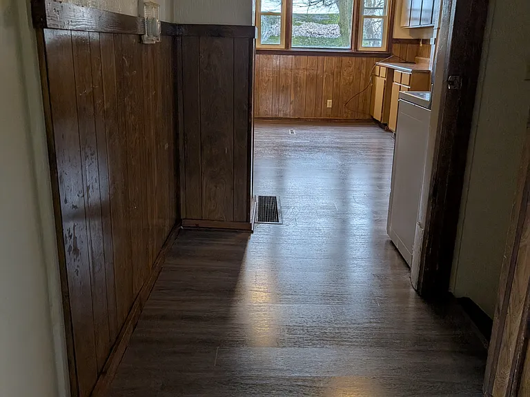 564 Carroll St — Photo 12