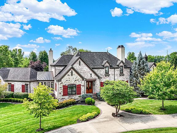 2nd image of 8581 Hunt Club Rd