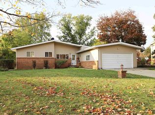 1124 Clearview Dr, Flushing, MI 48433