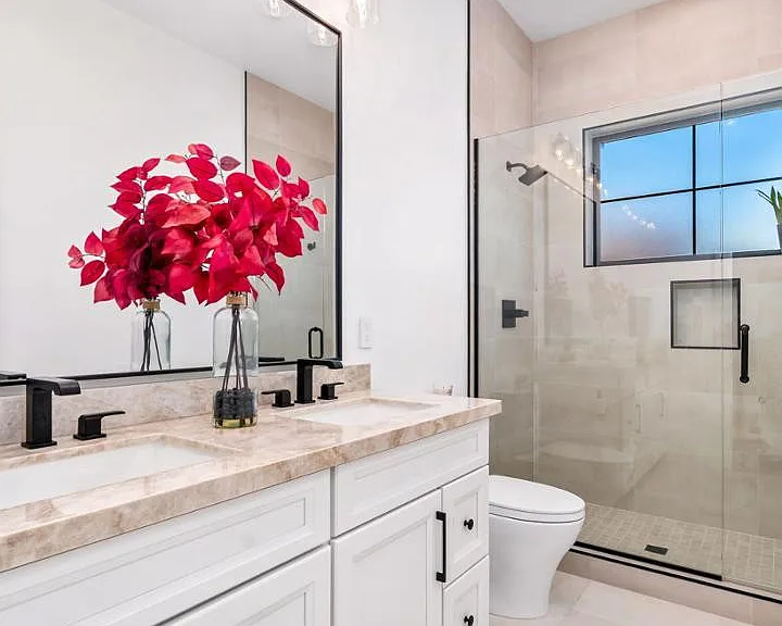 3810 E Clarendon Ave — Photo 32