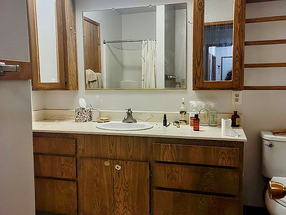 5th image of 13421 Grass Valley Ave #2