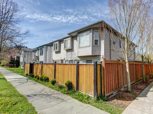 11913 240th St, Maple Ridge, BC V4R 1M7