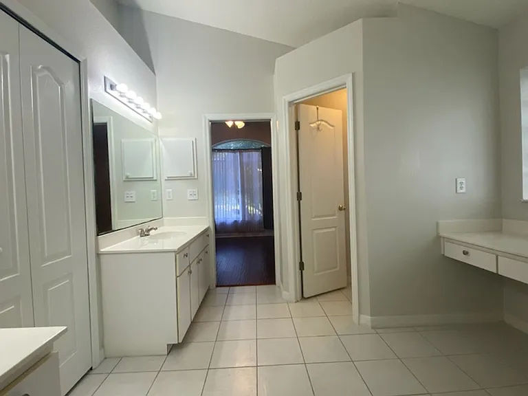 8 Lake Walden Trl — Photo 13