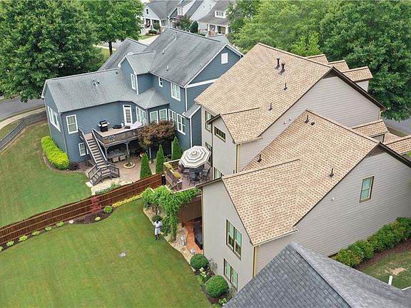 4th image of 616 Parkview Dr