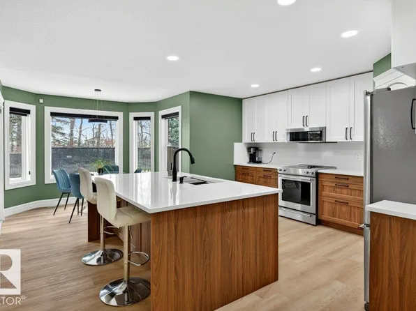 24 Hickory Trl, Spruce Grove, AB T7X 0A6