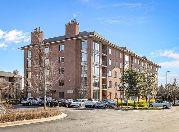 5th image of 865 E 22nd St APT 324