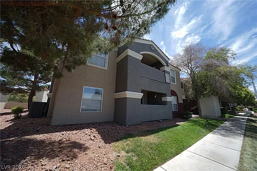 5055 W Hacienda Ave Photo 1