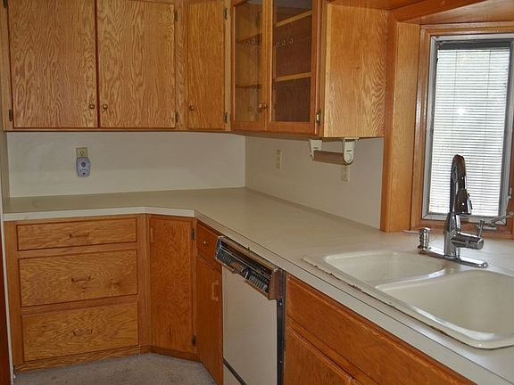 2nd image of 1203 County Road 118b