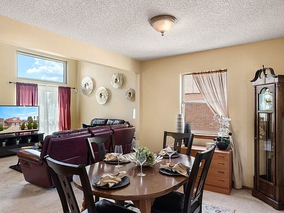 4th image of 383 Flemish Cir