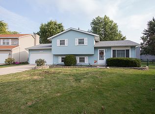 1002 Loren Dr, Joliet, IL 60431