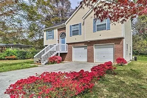 483 Oak Dr Photo 1