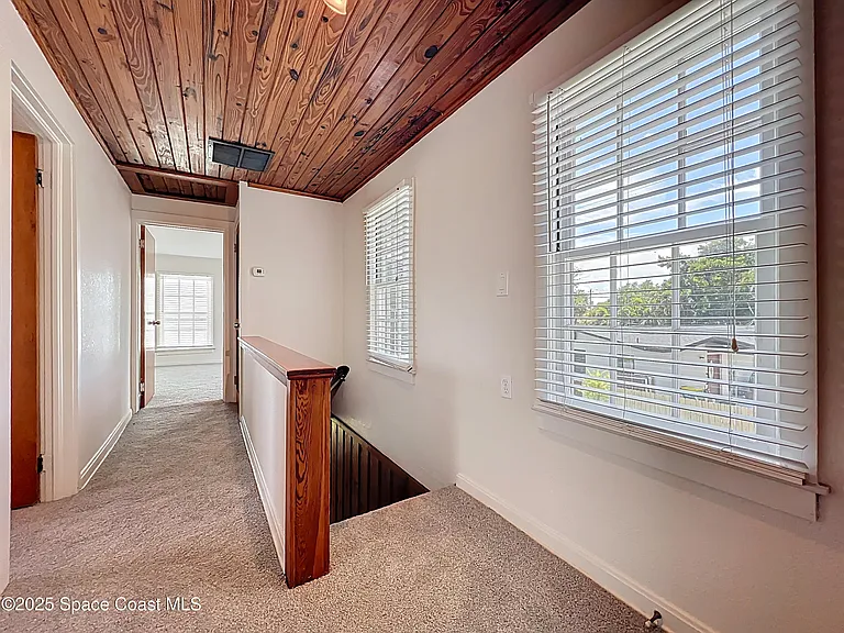 2811 N Indian River Dr — Photo 21