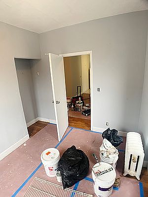 5th image of 2105 33rd St APT 3B