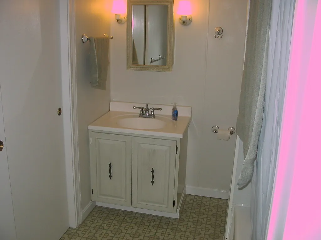 1 bed, 700 sqft, $1,600 — Photo 3