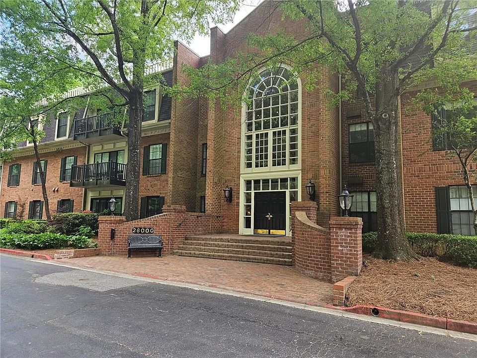 1st image of 26208 Plantation Dr NE
