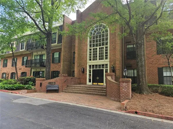 26208 Plantation Dr NE, Atlanta, GA 30324
