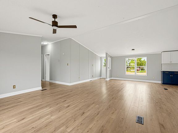 3rd image of 129 Hearne Ln