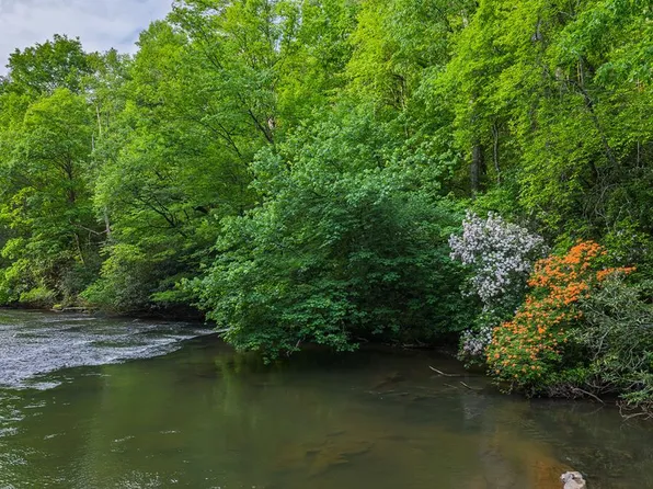 171 Shenendoa Dr, Ellijay, GA 30540