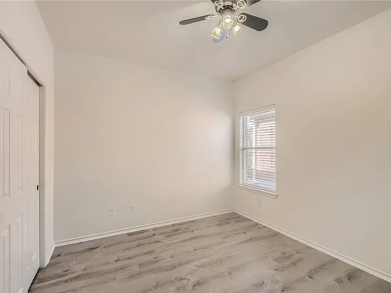 271 Housefinch Loop — Photo 9