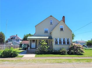 416 4th St, Darlington, PA 16115