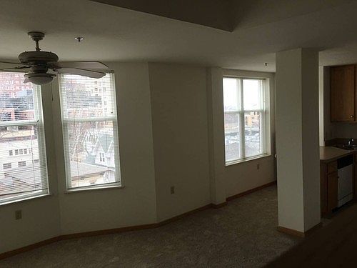 1st image of 425 W Washington Ave APT 510