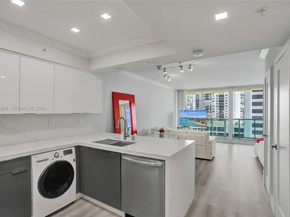 2501 S Ocean Dr, Hollywood, FL