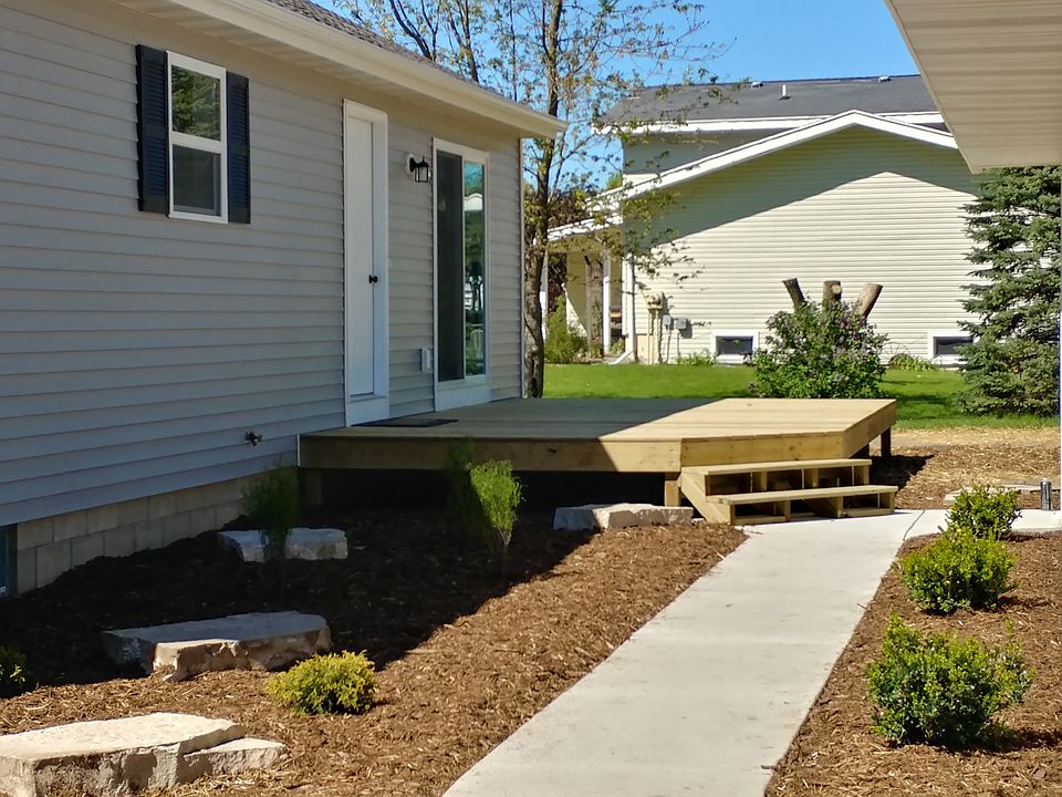 1st image of 2068 Fawn Ave
