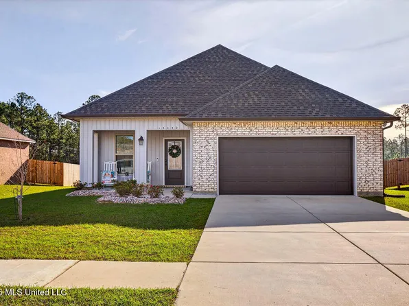15382 High Point Dr, Gulfport, MS 39503