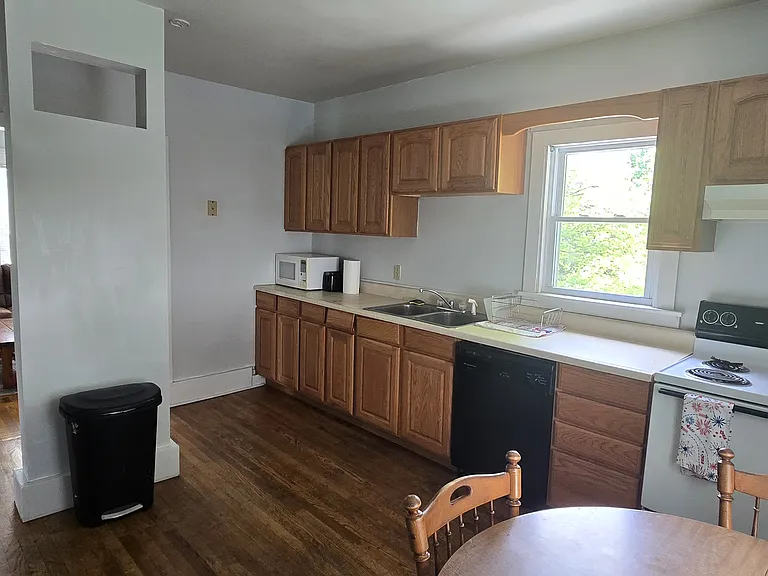 22 Frank St — Photo 2