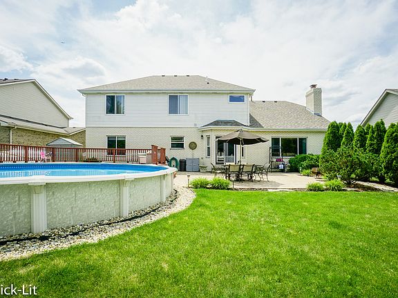 4th image of 10424 Santa Cruz Ln