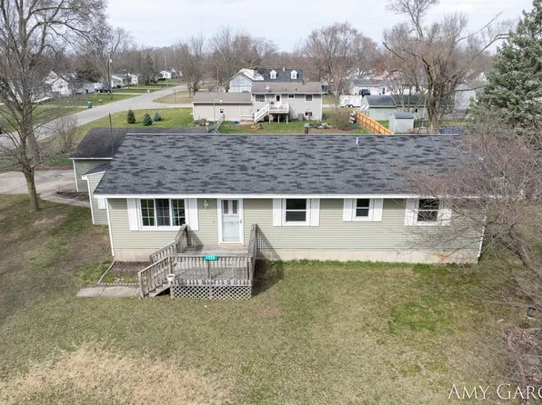 1733 Margaret Dr, Dorr, MI 49323