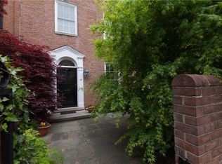 18 Saint Andrews Walk, Buffalo, NY