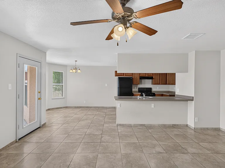 608 Cactus Creek Pl — Photo 4