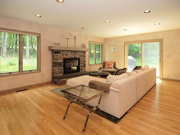 Bright Family Room with Sliders to Deck