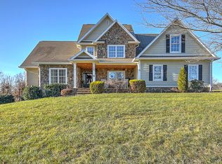 785 Rangewood Rd, Piney Flats, TN 37686